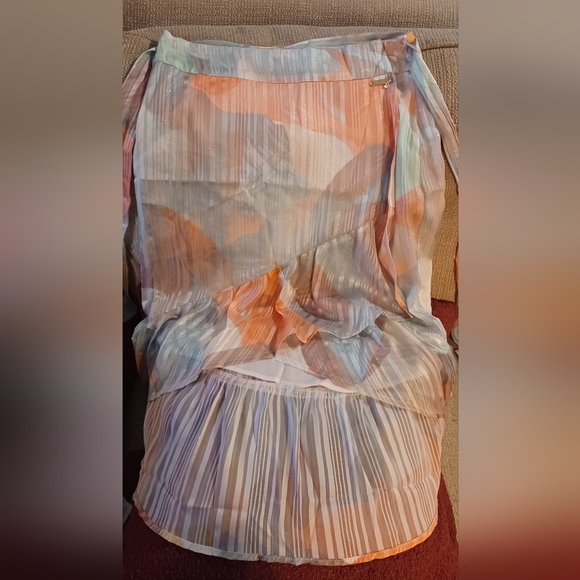 NWT Guess Multicolor Size 12 Adjustable Chiffon Abstract Skirt - Picture 8 of 8
